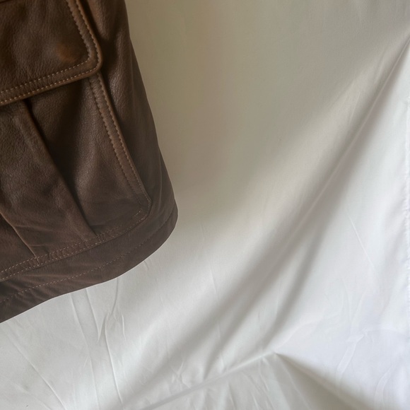 Roundtree & Yorke Brown Outdoor Vest - Picture 3 of 16